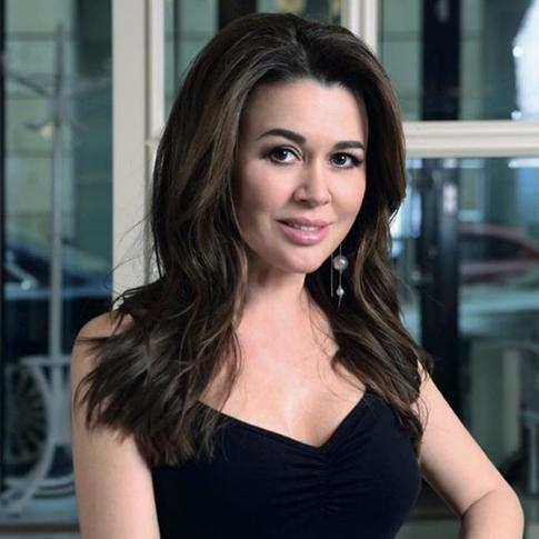 Дело о долге Заворотнюк решено закрыть