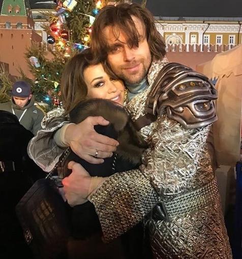 СМИ: Чернышев поселился в клинике ради ухода за Заворотнюк