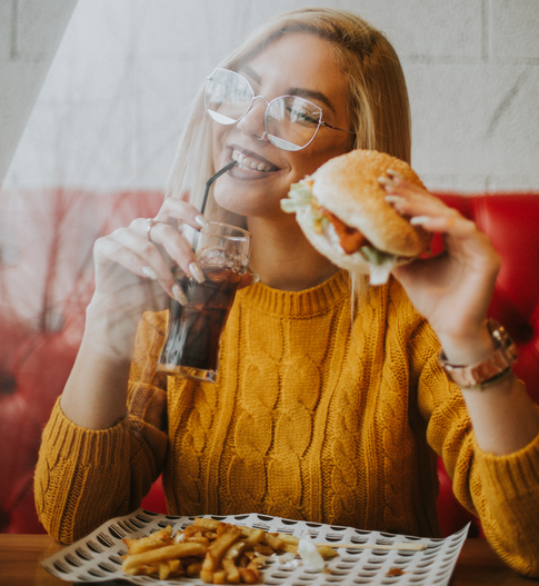 Живые истории: «Я столько лет кормила свое тело „мусором“, который ему был абсолютно не нужен»