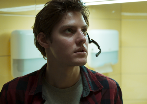 Взрывы на площадке и живые грызуны: как снимали сериал «Колл-центр»