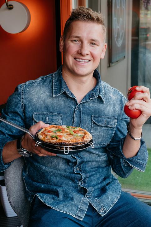 Александр Белькович: «Лучше закупиться один раз на неделю и не ходить в магазин по мелочам»