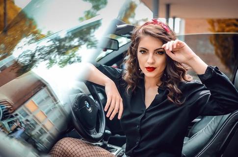 Совсем тепло: изучаем тренды в макияже на лето−2020