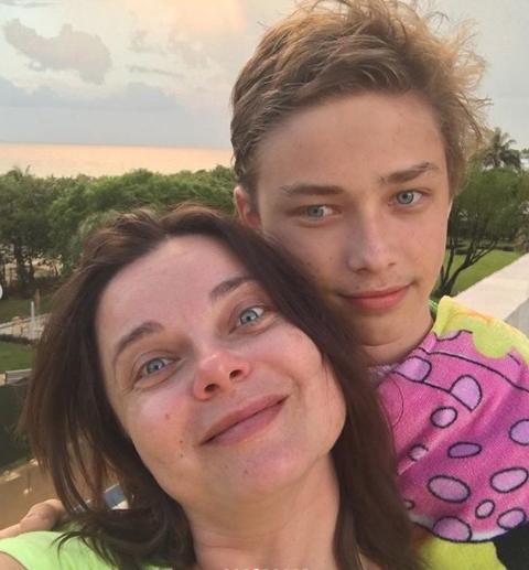 Королева дала советы по воспитанию сына, «о котором напишут в Forbes»