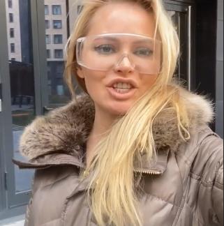 У Борисовой обнажилась грудь во время съемки для флешмоба