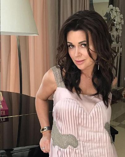 СМИ: Чернышев потратил на лечение Заворотнюк почти 12 миллионов рублей