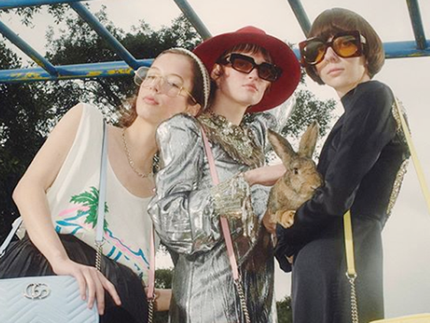 Многоугольники, авиаторы и неон — все о модных солнцезащитных очках