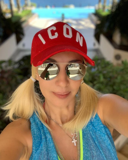 Держи ухо востро: звезды, ставшие жертвами мошенников