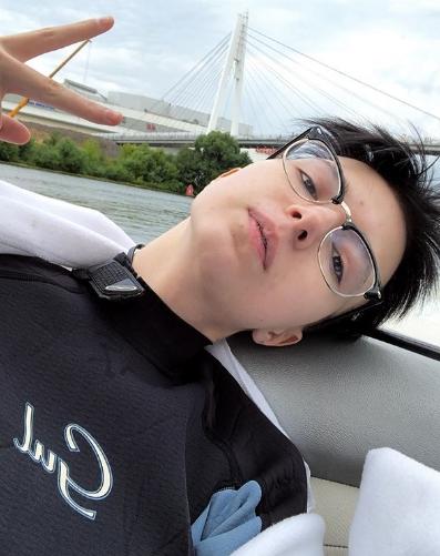 Дочь Ефремова встречается с девушкой и хочет уехать в Англию