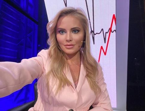 Борисова назвала имена зависимых знаменитостей