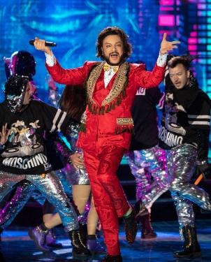 Артистам коллектива Киркорова пришлось подрабатывать на мойке и в колхозе