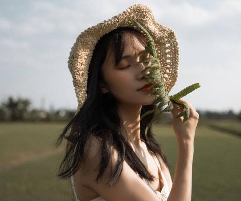 «Солнечные» продукты: как пережить лето без потерь для внешности