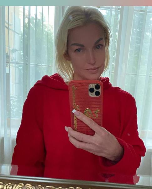 Представитель Анастасии Волочковой о продаже купели: «Сейчас всем сложно, каждый спасается, как может»