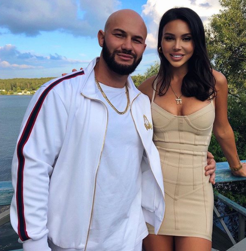 «Муж этот не ваш»: Самойлова ответила на критику из-за несостоявшегося развода