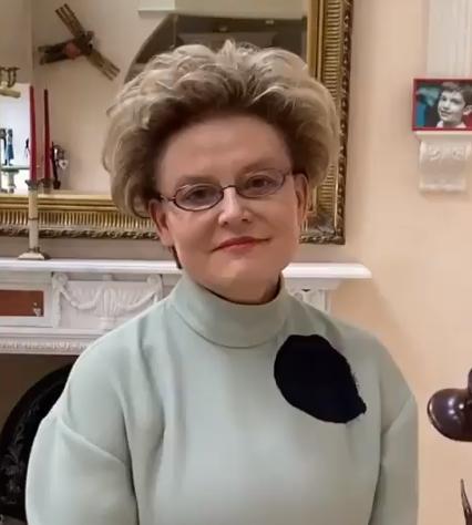 Елена Малышева не может улететь из США