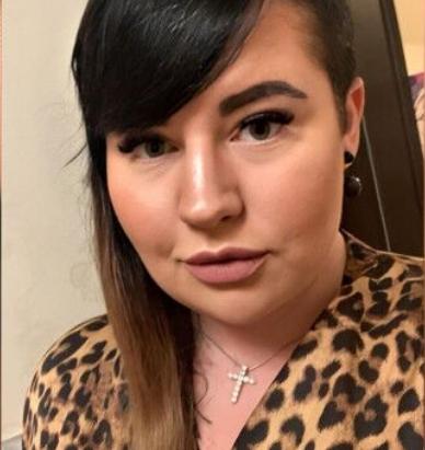 Сотрудница роддома хочет уволиться из-за разглашения данных о первенце Саши Черно