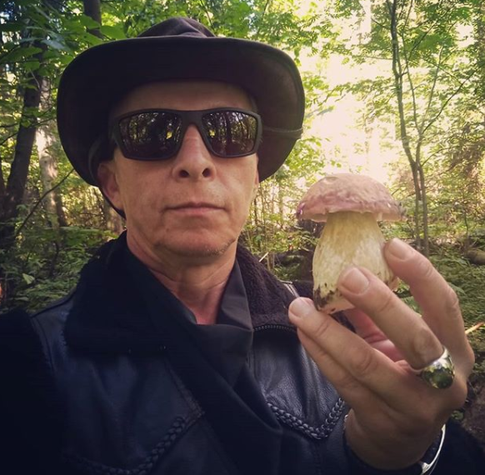 Охлобыстин о Ефремове: «За всю тусовку сел Миша, за всех долги отдает»