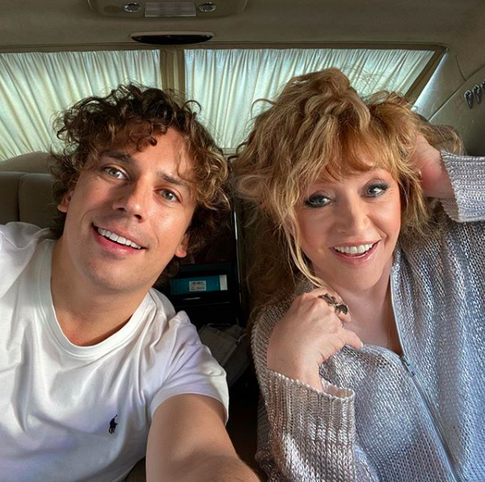 Пугачева устроила концерт для своих гостей (видео)