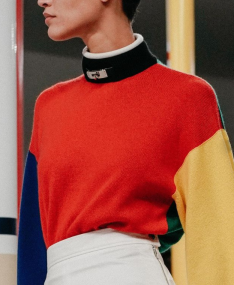 Вшитые в трикотаж украшения — тренд, перевернувший мир моды