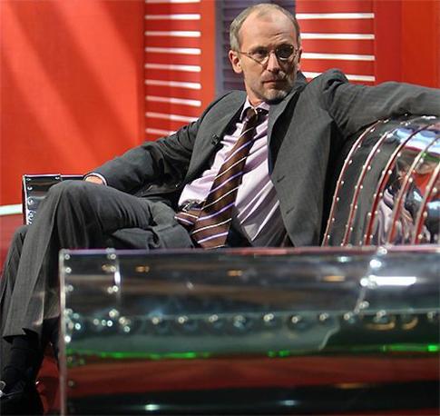 Александр Гордон прокомментировал свое поведение в нетрезвом состоянии во время эфиров