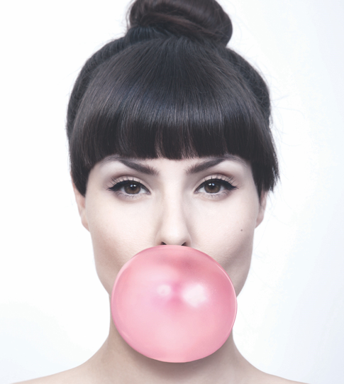 Так ли безопасно жевать жвачку: все за и против