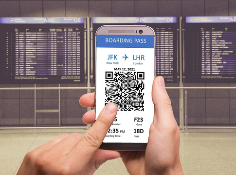 Оперштаб подтвердил подготовку к введению QR-кодов на транспорте и в кафе