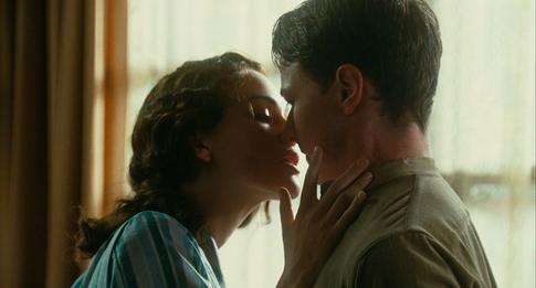 «Он очень хорош!»: кто из звезд лучше всех целуется