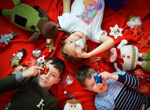 От книги до волшебного котла: лучшие идеи подарков для детей