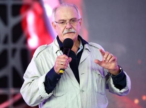 Михалков рассказал о доходах Бортич и Деревянко