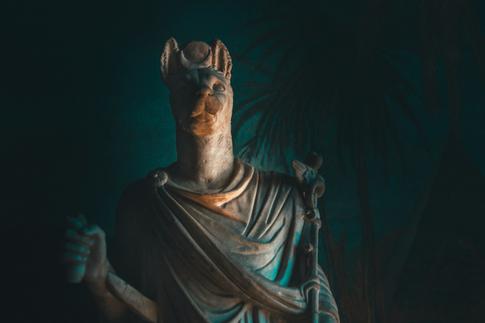 Осирис, Анубис или Изида? Узнайте, кто вы из египетских богов по дате рождения