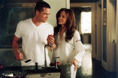 На одно лицо: как Брэд Питт копирует стиль своих женщин