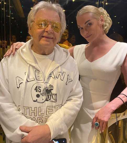 Что связывает Анастасию Волочкову и Юрия Антонова