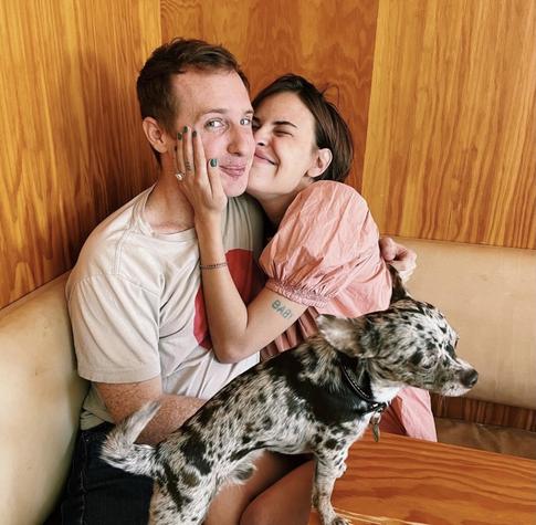 Дочь Брюса Уиллиса и Деми Мур выходит замуж