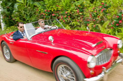 Депп, Паттинсон и другие звезды, которые равнодушны к дорогим автомобилям