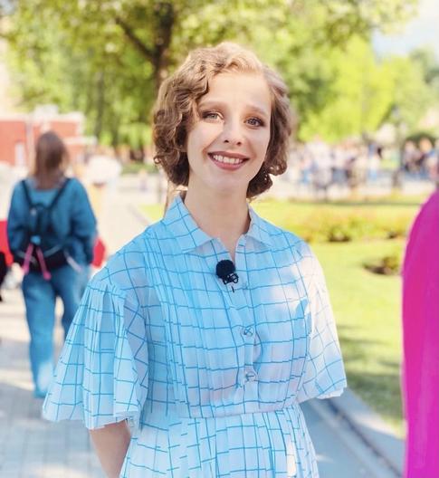 Лиза Арзамасова показала, как выглядела в детском саду