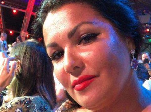 «В новой роли»: 51-летнюю Нетребко поздравляют со второй беременностью