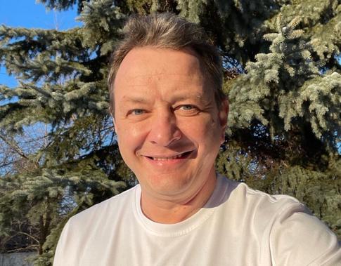 Марат Башаров закрутил роман с молодой актрисой