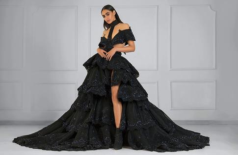 Металлик vs черный шиммер: 4 идеальных платья для новогодней вечеринки