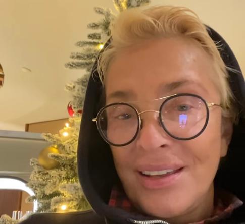 Лайма Вайкуле отреклась от русского языка