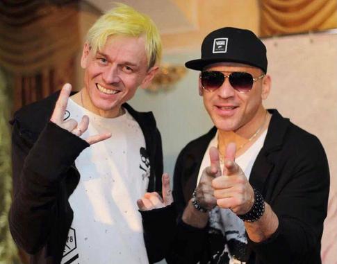 Солист «Отпетых мошенников» Том Хаос ушел из жизни после скандала с Амораловым