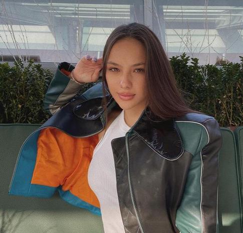 Екатерина Сафарова объяснила разрыв с Тимати