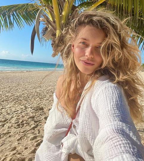 Тодоренко покинула Россию на последних месяцах беременности