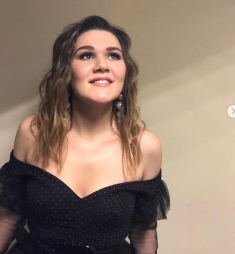 Дина Гарипова впервые стала мамой