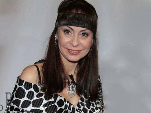 Марина Хлебникова впервые вышла в люди после страшного пожара: как теперь выглядит певица