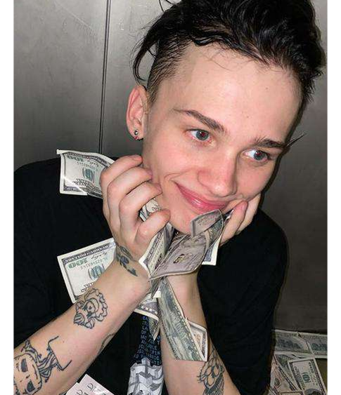 Стилист «кинула» на 20 миллионов рублей Лерчек, Милохина и Нюшу