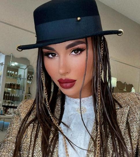 Экс-звезда «Дома−2» выходит замуж за депутата Госдумы