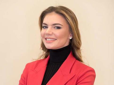 Алина Кабаева впервые с весны вышла в свет: «Путь к победе — непростой путь»