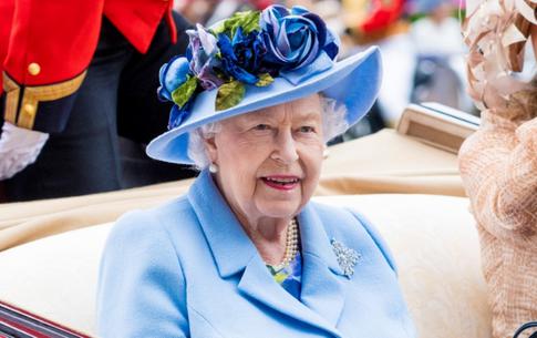 Умерла британская королева Елизавета II: кто займет трон?