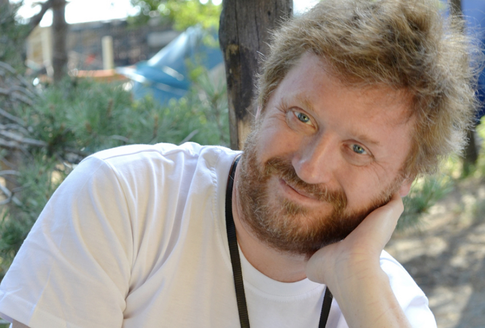 Экс-редактор «Аншлага» и сценарист «Мухтара» Дмитрий Курилов найден мертвым на улице