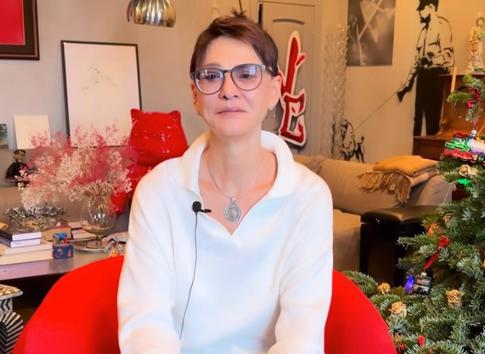 «Пьяная, что ли?»: Ирина Хакамада устроила страстные танцы на Пхукете