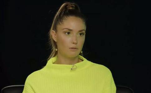 В Сети раскритиковали фото Муцениеце в смелом бикини: «Грудной имплант выпирает»